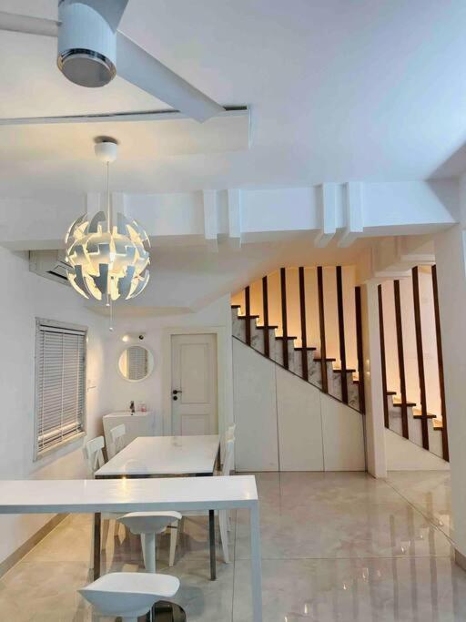 White House Sky View Theatre Villa In Gachibowli Kültér fotó